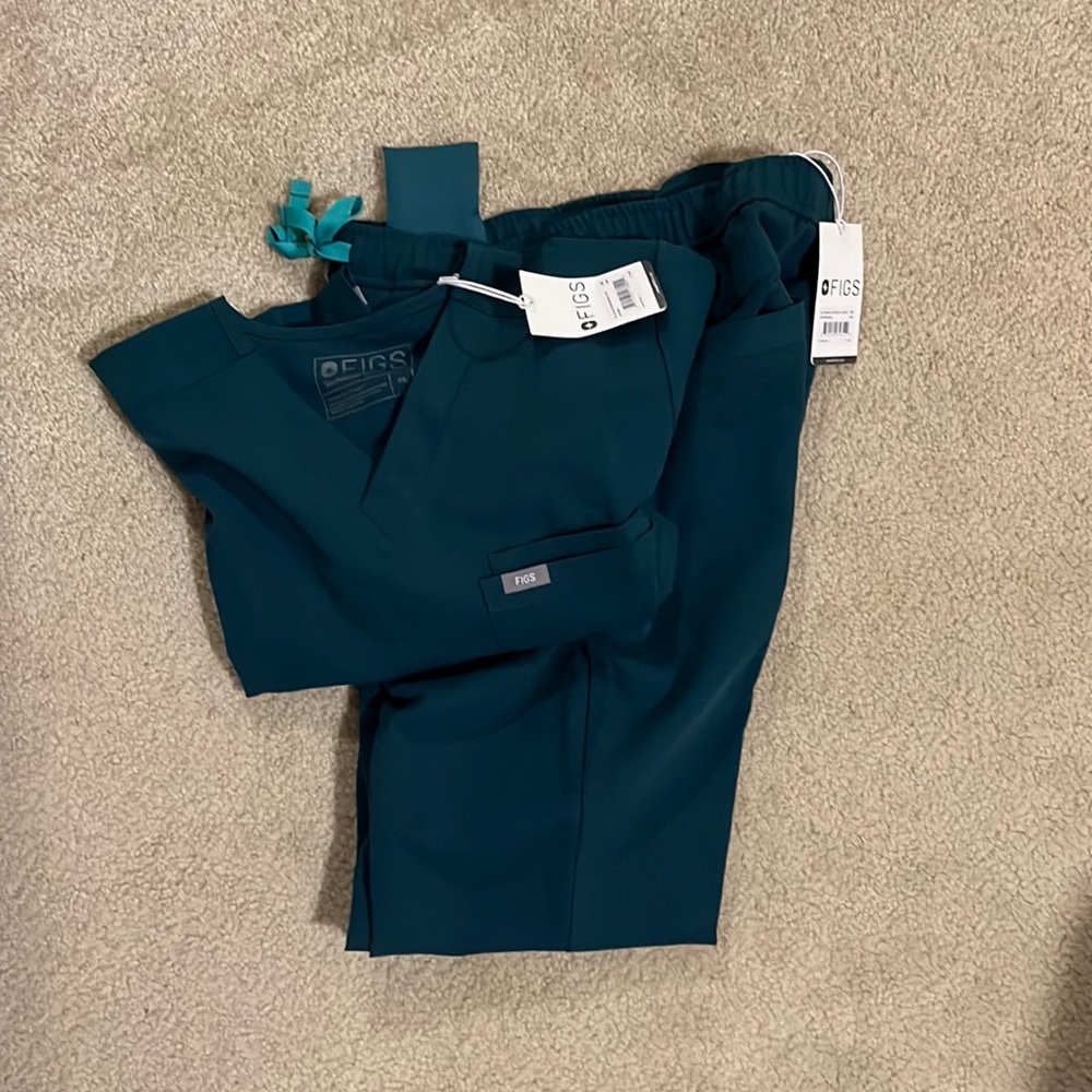 Figs Caribbean Blue brand new scrubs with tags